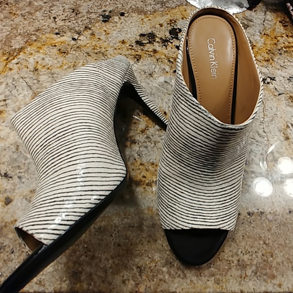 Calvin Klein ZEBRA Sandals US 8